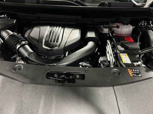 Used 2025 Buick Enclave Sport Touring image 27