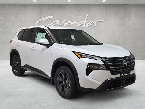 New 2026 Nissan Rogue SV FWD image 2