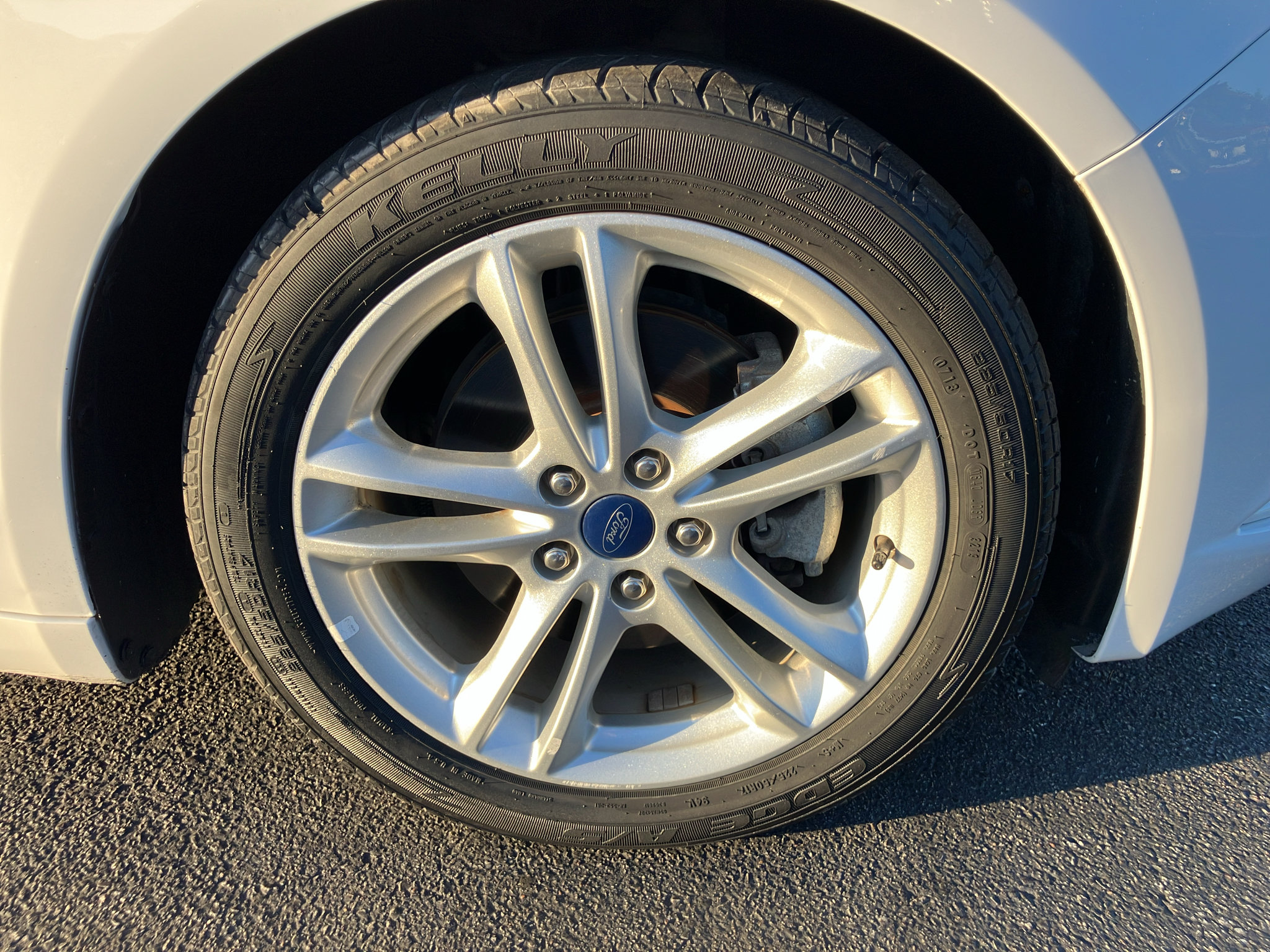 Used 2018 Ford Fusion SE FWD image 10