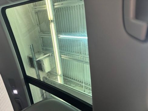 Certified 2022 Volkswagen Tiguan SE w/ Panoramic Sunroof Package image 26