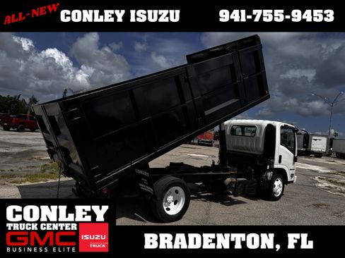 Used 2023 Isuzu NPR RWD image 4