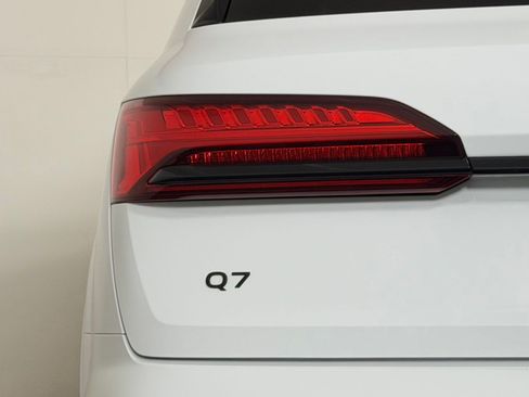 Used 2026 Audi Q7 2.0T Premium w/ Convenience Plus Package AWD/4WD image 30