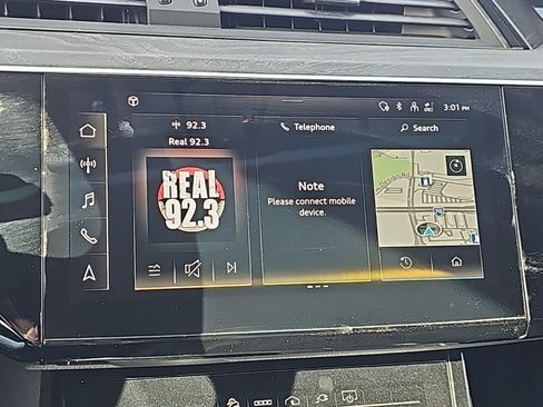 Used 2022 Audi e-tron Premium image 5