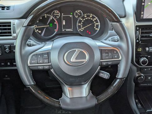Used 2023 Lexus GX 460 Premium w/ Accessory Package AWD/4WD image 16