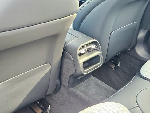 Certified 2026 Mercedes-Benz E 53 AMG e 4MATIC Sedan image 25
