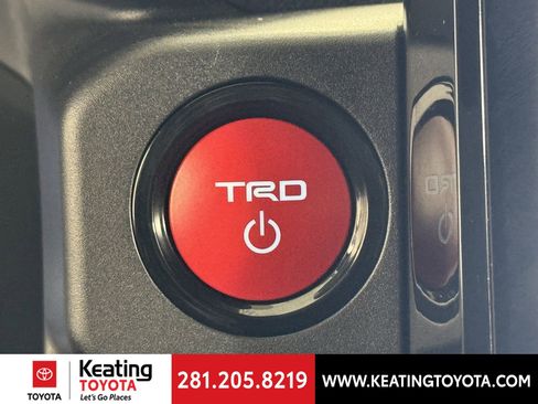 Certified 2025 Toyota 4Runner TRD Off-Road Premium image 31