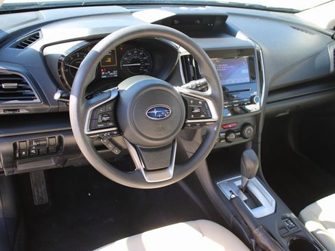 Used 2023 Subaru Impreza Premium image 11