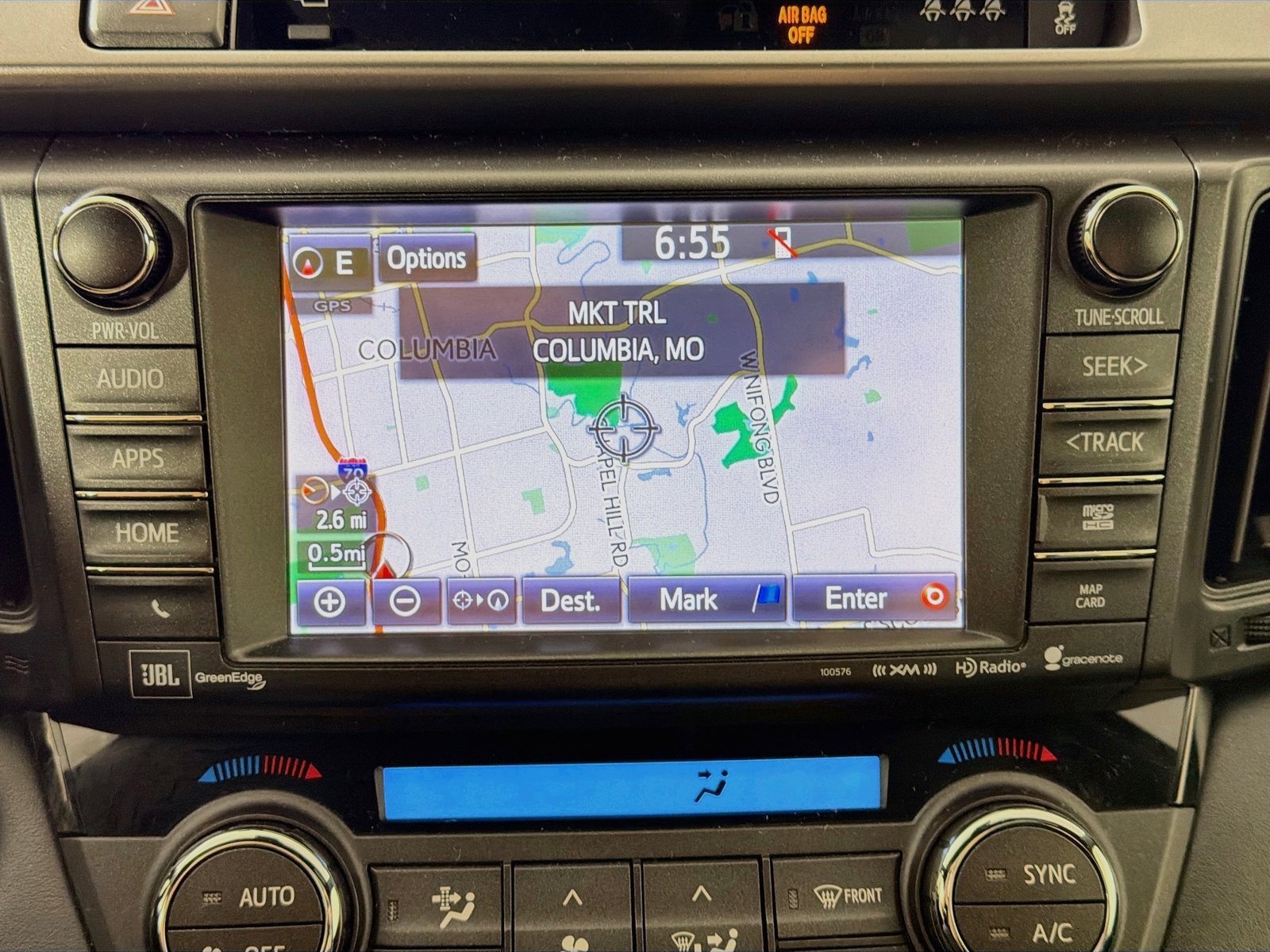 Used 2018 Toyota RAV4 SE w/ Advanced Technology Package AWD/4WD image 17