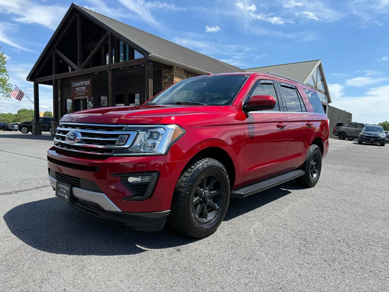 Used 2018 Ford Expedition XLT AWD/4WD image 2