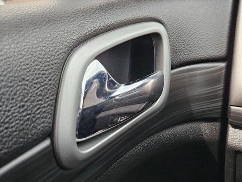 Used 2021 Jeep Grand Cherokee Laredo X AWD/4WD image 22
