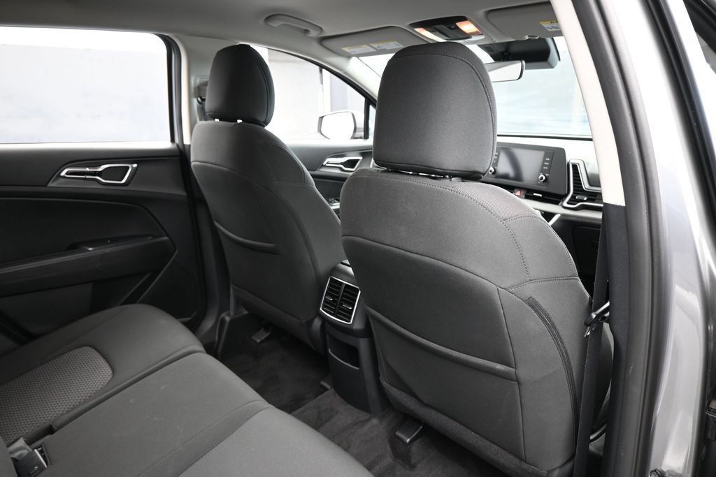 Used 2025 Kia Sportage LX FWD image 39