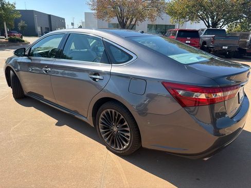 Used 2016 Toyota Avalon Touring FWD image 2
