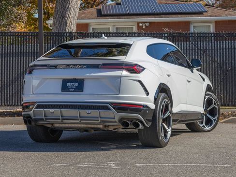 Used 2019 Lamborghini Urus image 25