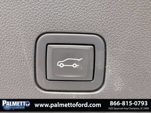 Used 2021 Chevrolet Suburban Premier RWD image 14