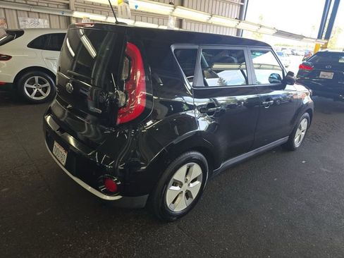Used 2016 Kia Soul EV + w/ Sun & Fun Package image 10