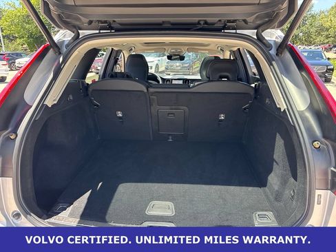 Certified 2023 Volvo XC60 B5 Plus w/ Climate Package AWD/4WD image 10