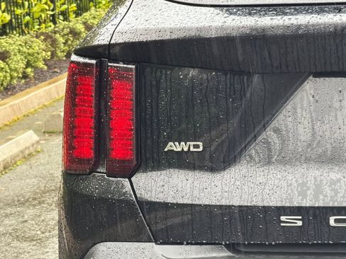 Used 2021 Kia Sorento LX image 27