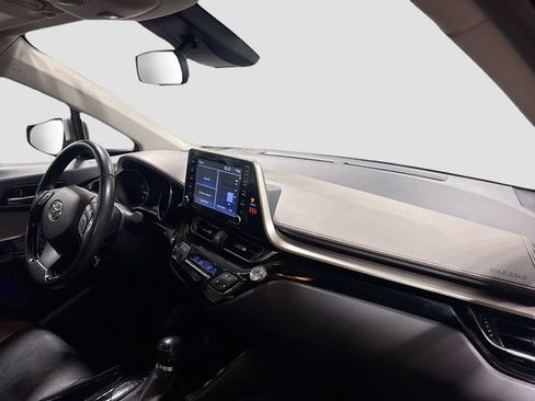 Used 2021 Toyota C-HR Limited FWD image 20