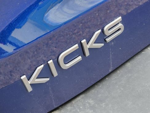 Used 2025 Nissan Kicks SV AWD/4WD image 8
