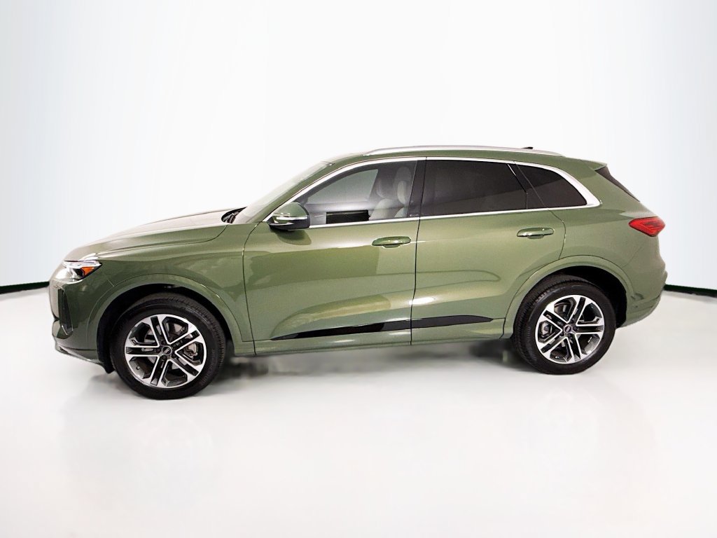 Used 2025 Audi Q5 Premium w/ Premium Plus AWD/4WD image 8