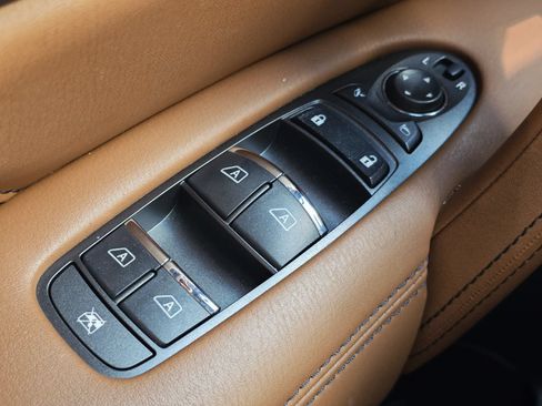 Used 2021 INFINITI QX80 Sensory w/ All-Season Package RWD image 33