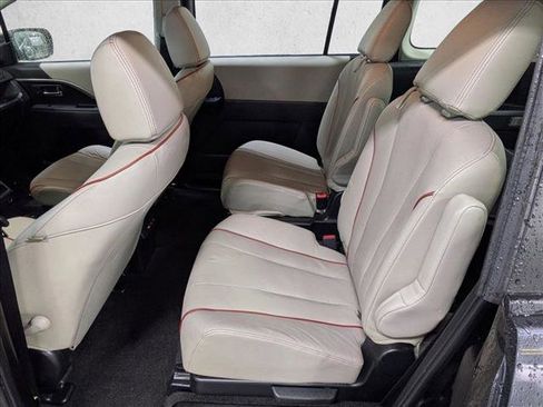 Used 2012 MAZDA MAZDA5 Grand Touring image 18