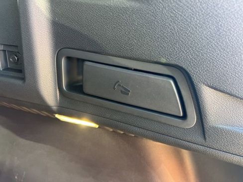 Used 2025 Nissan Murano SV image 21