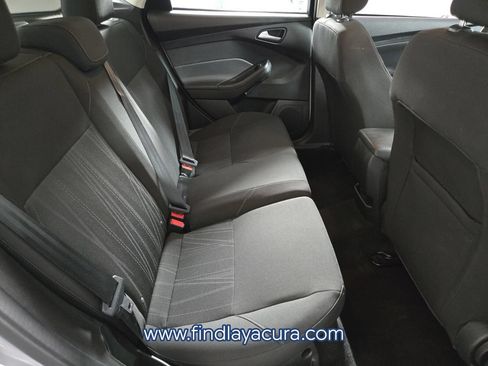 Used 2018 Ford Focus SE FWD image 16
