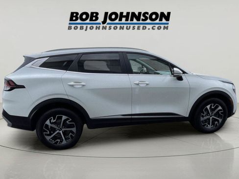 Used 2023 Kia Sportage EX AWD/4WD image 2
