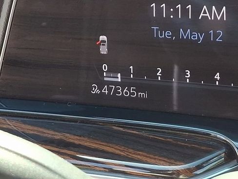 Certified 2022 Cadillac Escalade Premium Luxury AWD/4WD image 21