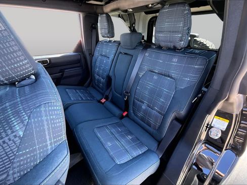 Used 2025 Ford Bronco Heritage Edition AWD/4WD image 20