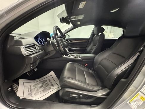 Used 2019 Honda Accord Sport image 15