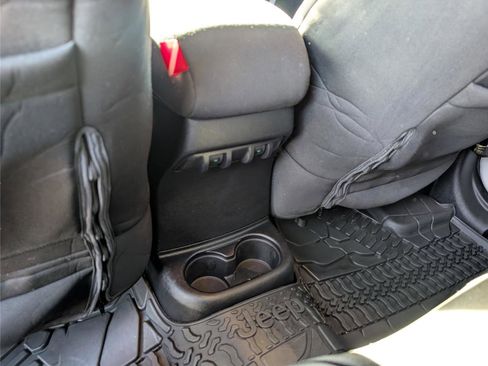 Used 2012 Jeep Wrangler Arctic image 27