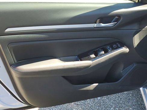 New 2025 Nissan Altima 2.5 SR w/ SR Premium Package image 19