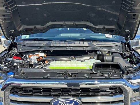 New 2025 Ford F150 Lariat w/ Equipment Group 502A High image 42