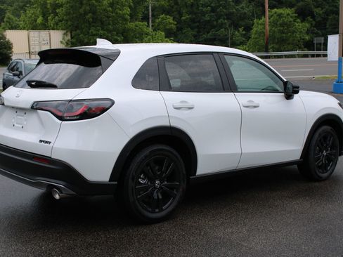 New 2026 Honda HR-V Sport image 8