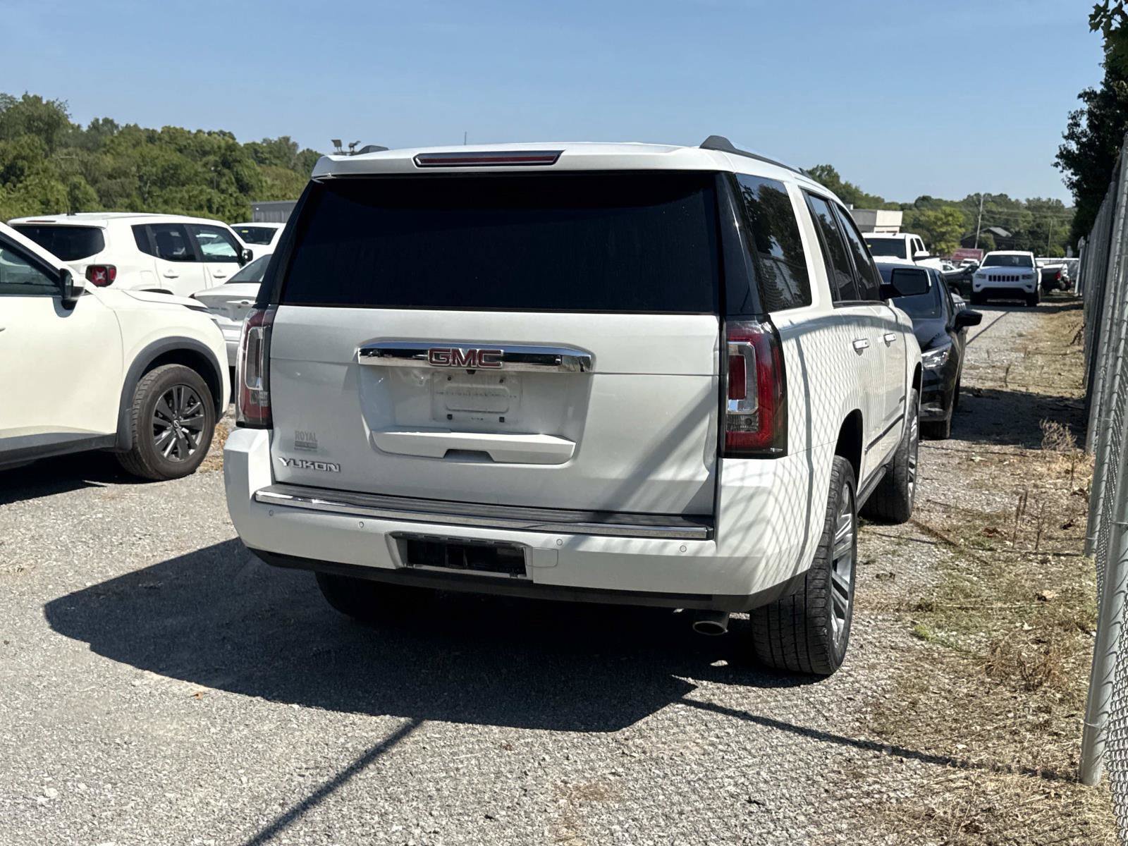 Used 2017 GMC Yukon Denali w/ Open Road Package RWD image 3