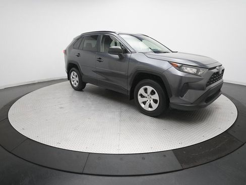 Used 2020 Toyota RAV4 LE image 13