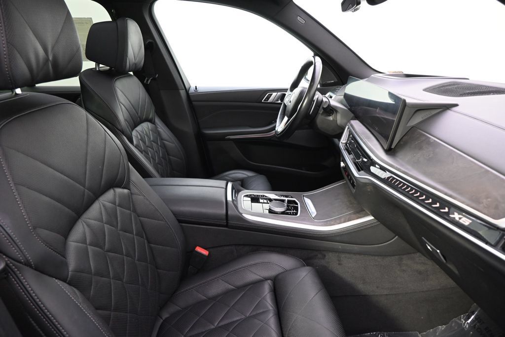 Used 2024 BMW X5 xDrive40i AWD/4WD image 16