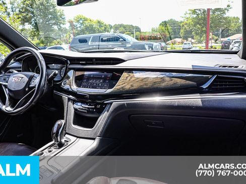 Used 2022 Cadillac XT6 Premium Luxury FWD image 32
