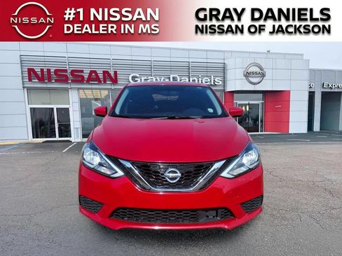 Used 2018 Nissan Sentra SV FWD image 2