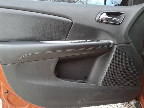 Used 2013 Dodge Journey SXT w/ Flexible Seating Group image 12