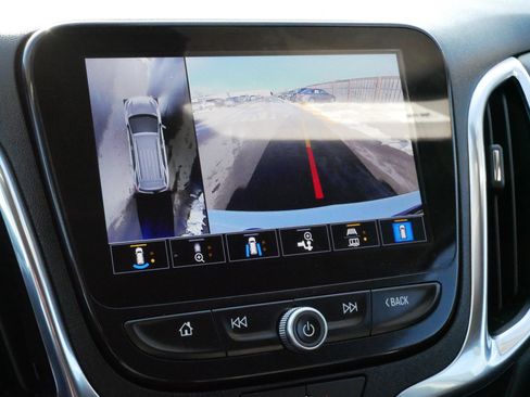 Used 2023 Chevrolet Equinox Premier image 31