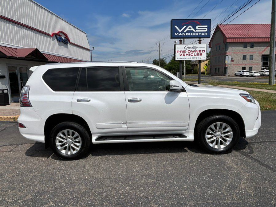 Used 2016 Lexus GX 460 w/ Premium Package AWD/4WD image 4