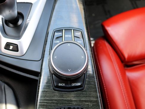 Used 2020 BMW M4 Convertible w/ Executive Package image 47