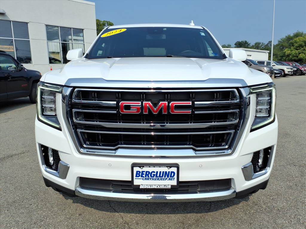 Used 2024 GMC Yukon SLT AWD/4WD image 9