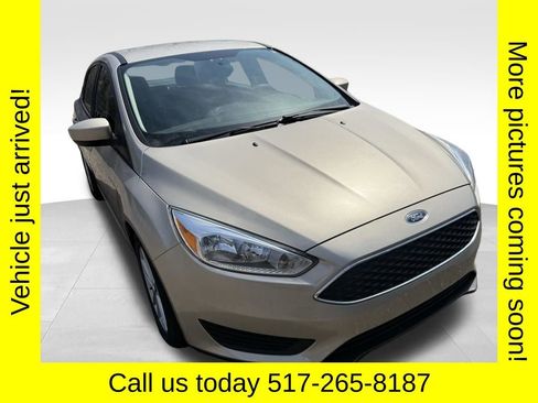 Used 2018 Ford Focus SE image 1