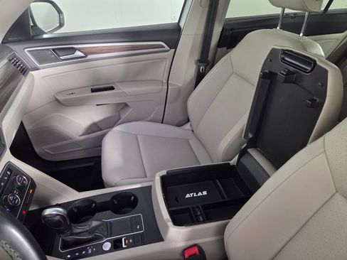 Used 2021 Volkswagen Atlas SE w/ Panoramic Sunroof Package FWD image 20