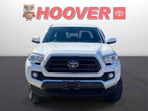 Used 2023 Toyota Tacoma SR5 w/ Technology Package image 7