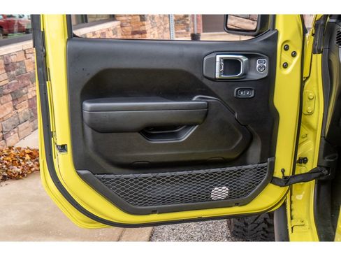 Used 2023 Jeep Wrangler Rubicon w/ LED Lighting Group image 9